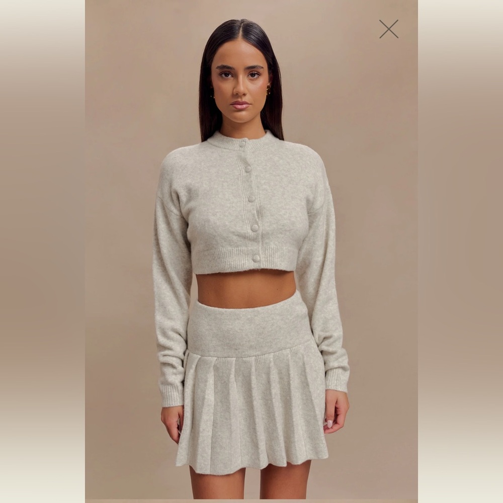 NEW Meshki knit pleated skirt